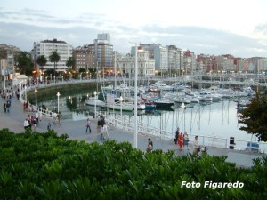 Zona de Fomento al atardecer. Foto Figaredo, Gijón