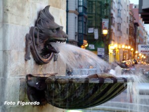 Detalle en estatua de Pelayo. Foto Figaredo, Gijón